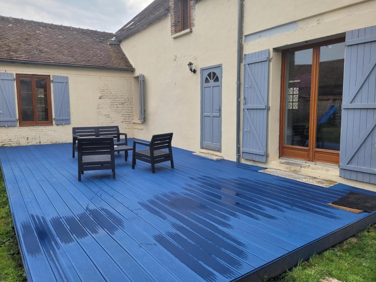 Un Nid Pour La Nuit Villa Bransles Exterior photo